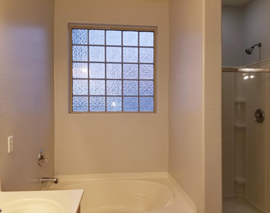 7410 W Darrel Road - Photo Thumbnail 6