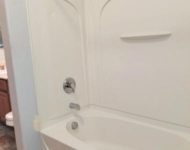 7410 W Darrel Road - Photo Thumbnail 13