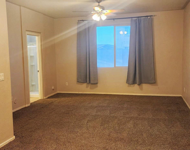 7410 W Darrel Road - Photo Thumbnail 7