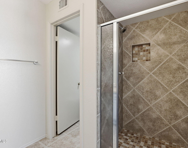 18624 N 93rd - Photo Thumbnail 15