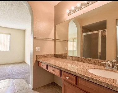 18624 N 93rd Avenue - Photo Thumbnail 6