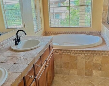 2866 S Brett Street - Photo Thumbnail 26