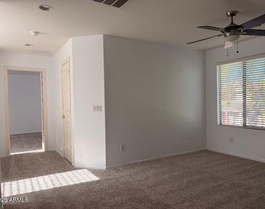 2866 S Brett Street - Photo Thumbnail 6