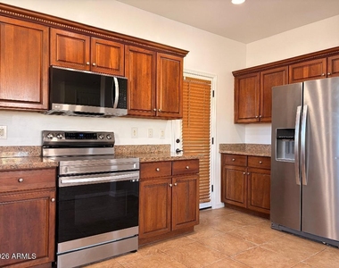 2866 S Brett Street - Photo Thumbnail 11