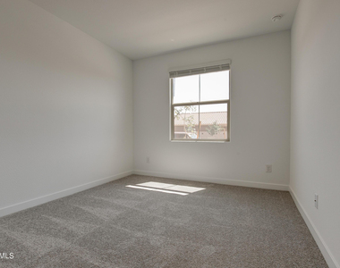 17050 W Artemisa Avenue - Photo Thumbnail 8