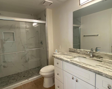 7009 E Acoma Drive - Photo Thumbnail 8