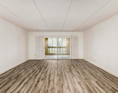 7950 E Camelback Road - Photo Thumbnail 5