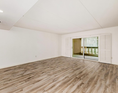 7950 E Camelback Road - Photo Thumbnail 6