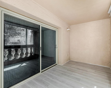 7950 E Camelback Road - Photo Thumbnail 18