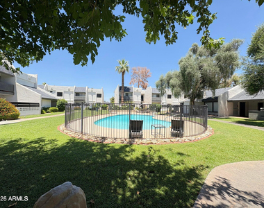 302 E Monte Vista Road - Photo Thumbnail 19