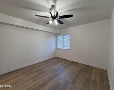 302 E Monte Vista Road - Photo Thumbnail 11