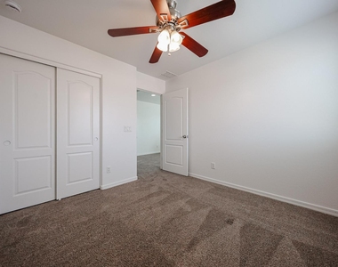 41298 W Parkhill Drive - Photo Thumbnail 20
