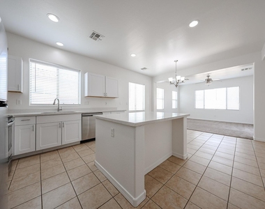 41298 W Parkhill Drive - Photo Thumbnail 26
