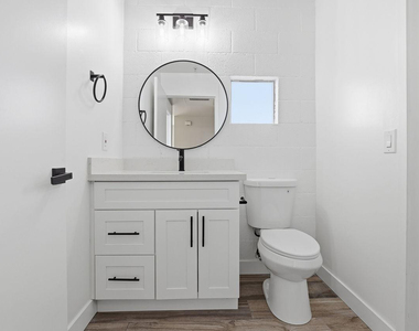 1111 W University Drive - Photo Thumbnail 12