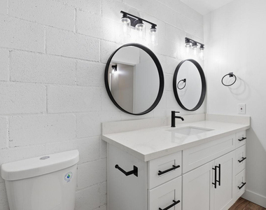 1111 W University Drive - Photo Thumbnail 27
