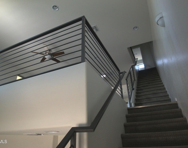 2090 S Dorsey Lane - Photo Thumbnail 11