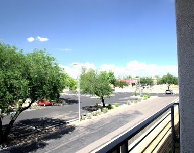 2090 S Dorsey Lane - Photo Thumbnail 13