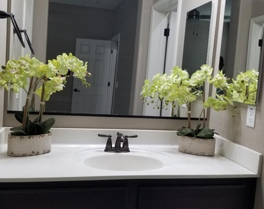 2248 E Ottawa Lane - Photo Thumbnail 65