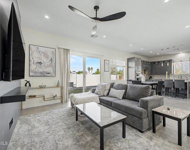 1344 E Polk Street - Photo Thumbnail 5