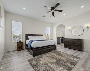 1344 E Polk Street - Photo Thumbnail 10