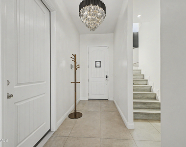 1344 E Polk Street - Photo Thumbnail 2
