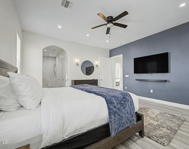 1344 E Polk Street - Photo Thumbnail 12