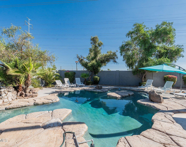 2025 N 66th Street - Photo Thumbnail 43