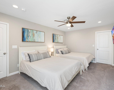 2025 N 66th Street - Photo Thumbnail 14