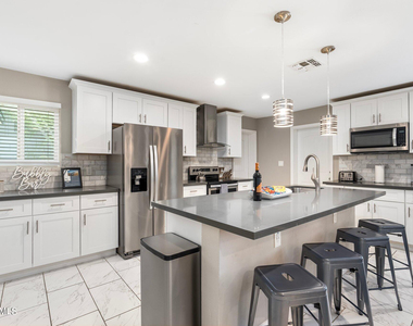 2025 N 66th Street - Photo Thumbnail 5