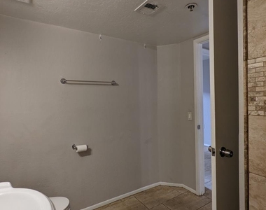 12221 W Bell Road - Photo Thumbnail 23