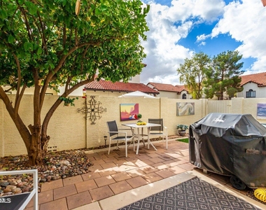 11011 N 92nd Street - Photo Thumbnail 25