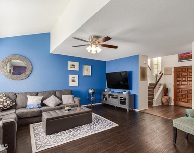 11011 N 92nd Street - Photo Thumbnail 8