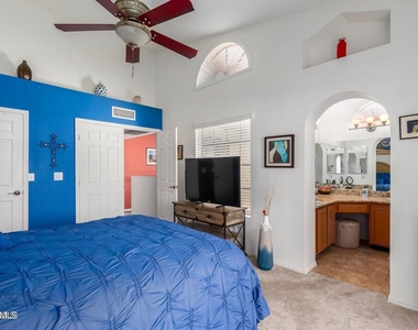 11011 N 92nd Street - Photo Thumbnail 19