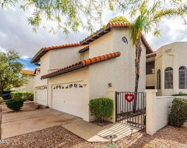 11011 N 92nd Street - Photo Thumbnail 2
