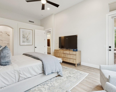 9270 E Thompson Peak Parkway - Photo Thumbnail 15