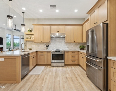 9270 E Thompson Peak Parkway - Photo Thumbnail 8