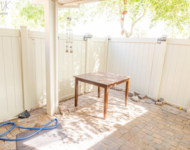 2162 W Scully Drive - Photo Thumbnail 31