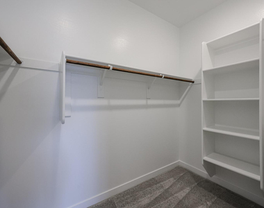 7814 W Hide Trail - Photo Thumbnail 9