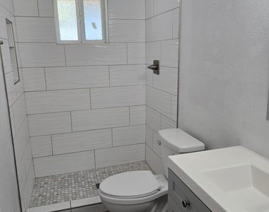 620 E Broadway Lane - Photo Thumbnail 9