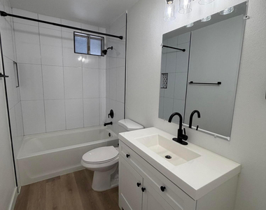 302 E Monte Vista Road - Photo Thumbnail 9