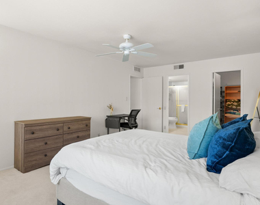 7910 E Camelback Road - Photo Thumbnail 8