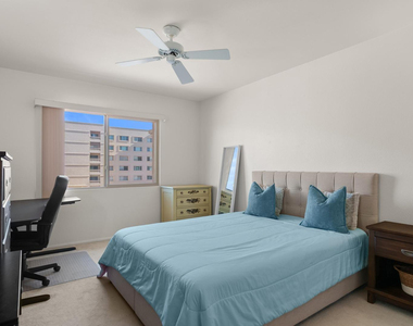 7910 E Camelback Road - Photo Thumbnail 9