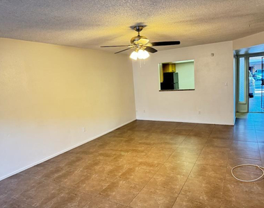 5126 E Monte Vista Road - Photo Thumbnail 7