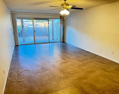 5126 E Monte Vista Road - Photo Thumbnail 6