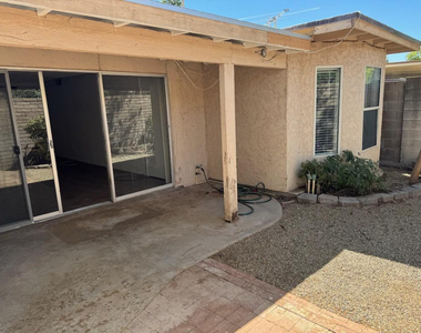 5126 E Monte Vista Road - Photo Thumbnail 18