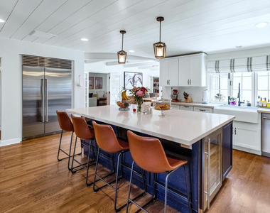 1021 W Encanto Boulevard - Photo Thumbnail 7