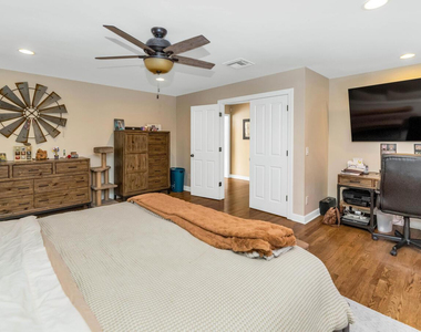 1021 W Encanto Boulevard - Photo Thumbnail 10