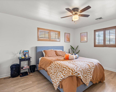 535 W 19th - Photo Thumbnail 9