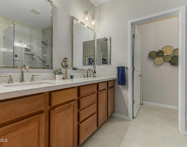 10260 E White Feather Lane - Photo Thumbnail 16