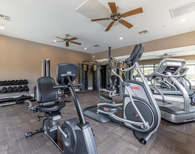 10260 E White Feather Lane - Photo Thumbnail 5